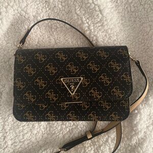 guess crossbody bag